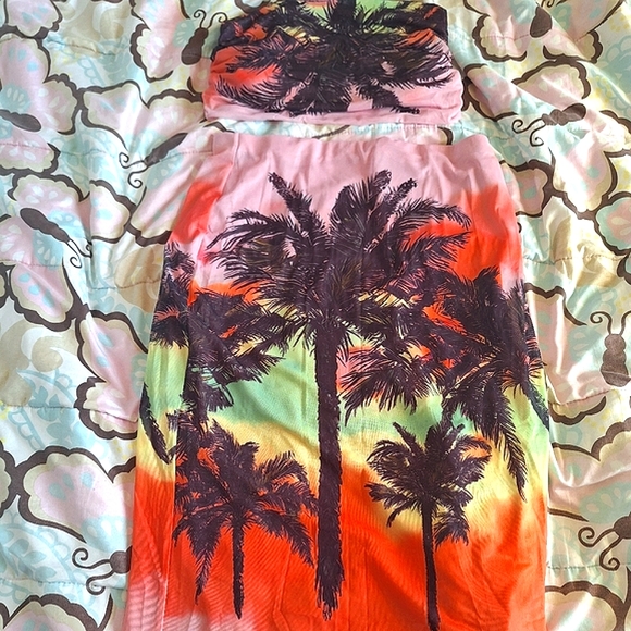 SHEIN 2XL Tropical Print Tube Top and Skirt - Picture 4 of 17